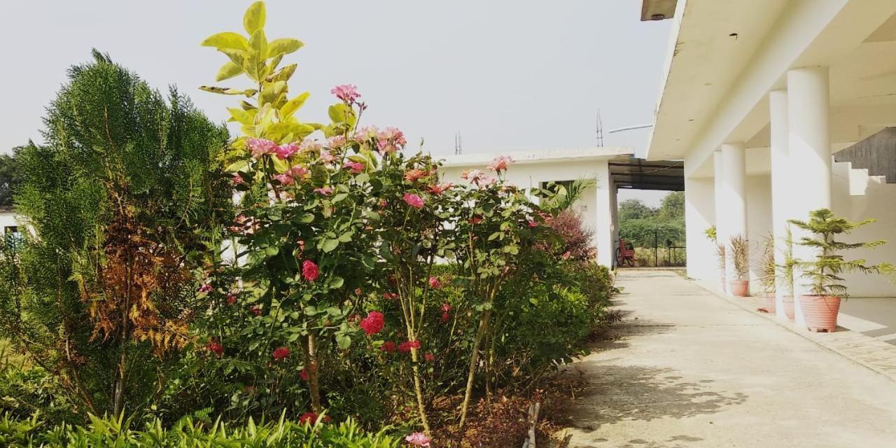 Radha Rani Mahal Khajuraho Hotel Exterior foto