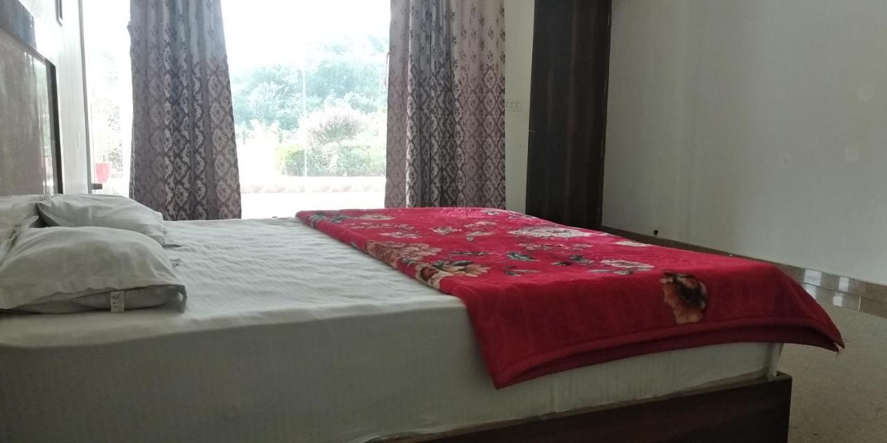 Radha Rani Mahal Khajuraho Hotel Exterior foto